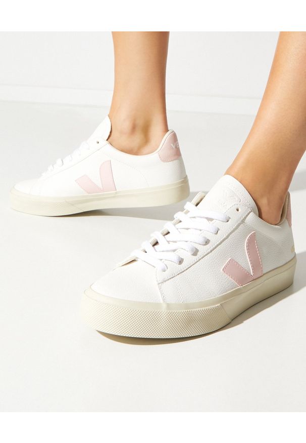 Veja - VEJA - Białe sneakersy ze skóry Campo. Zapięcie: sznurówki. Kolor: biały. Materiał: guma, materiał. Szerokość cholewki: normalna