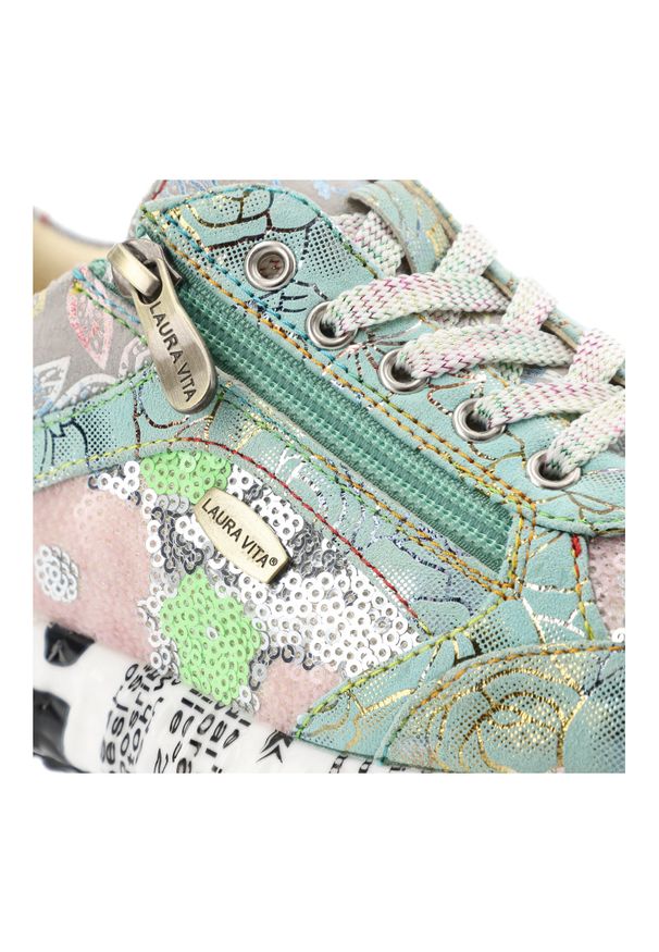 Zielone Sneakersy Laura Vita Stylowe Obuwie Damskie Premium. Okazja: na co dzień. Zapięcie: sznurówki. Kolor: zielony. Szerokość cholewki: normalna. Wzór: kolorowy, kwiaty, nadruk, aplikacja. Styl: elegancki