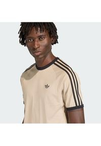 Adidas - adidas T-Shirt 3-Stripes KE7964 Beżowy Regular Fit. Kolor: beżowy. Materiał: bawełna #4