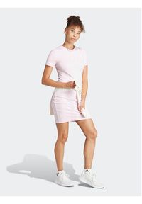Adidas - adidas Sukienka codzienna Print IS4280 Różowy Slim Fit. Okazja: na co dzień. Kolor: różowy. Materiał: bawełna. Wzór: nadruk. Typ sukienki: proste. Styl: casual