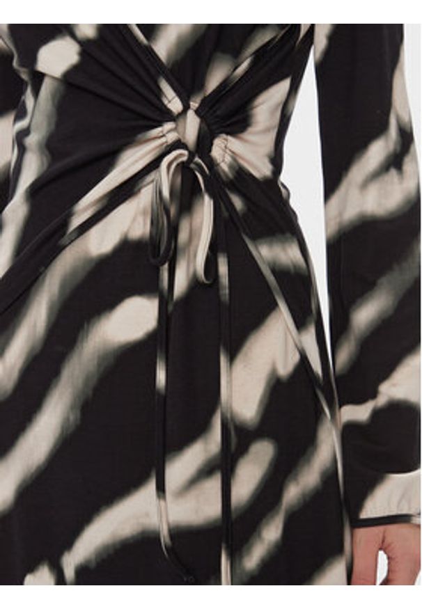 Weekend Max Mara Sukienka codzienna Staffa 2415621061 Czarny Regular Fit. Okazja: na co dzień. Kolor: czarny. Materiał: wiskoza. Typ sukienki: proste. Styl: casual