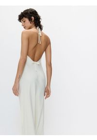 Reserved - Sukienka z asymetrycznym dekoltem - złamana biel. Materiał: satyna, tkanina. Typ sukienki: asymetryczne #1
