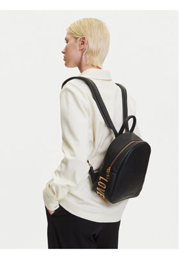 Love Moschino - LOVE MOSCHINO Plecak JC4030PP1MLT0000 Czarny. Kolor: czarny. Materiał: skóra