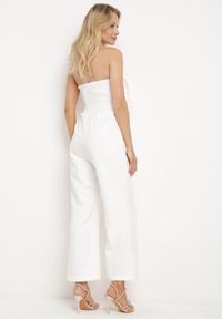 Born2be - Biały Kombinezon bez Rękawów z Dużą Kwiatową Aplikacją i Kieszeniami Talemia. Okazja: na imprezę. Kolor: biały. Długość rękawa: bez rękawów. Wzór: aplikacja, kwiaty. Styl: elegancki #2