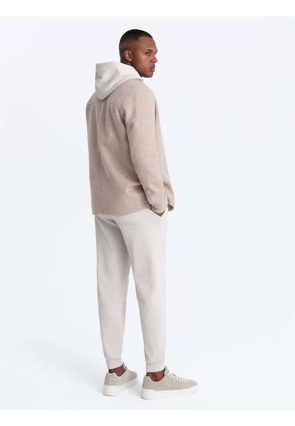 Ombre Clothing - Lekka flauszowa męska kurtka z dodatkiem wiskozy – beżowa V1 OM-JANP-0199 - XXL. Okazja: na co dzień. Typ kołnierza: kołnierzyk klasyczny. Kolor: beżowy. Materiał: wiskoza. Styl: wizytowy, klasyczny, casual