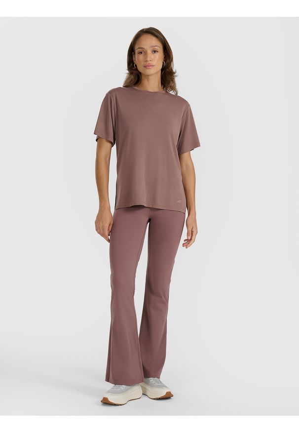 4f - 4F T-shirt oversize z modalem damski - brązowy XL. Okazja: na co dzień. Kolor: brązowy. Materiał: poliester, skóra, materiał, jersey. Długość rękawa: krótki rękaw. Długość: krótkie. Wzór: gładki, ze splotem. Styl: klasyczny, casual, sportowy