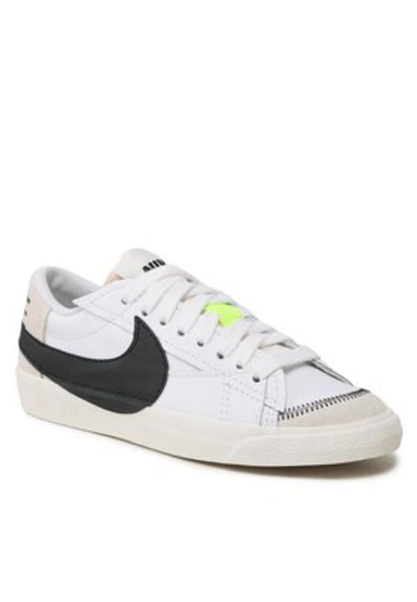 Nike Sneakersy Blazer Low '77 Jumbo DN2158 101 Biały. Kolor: biały. Materiał: skóra