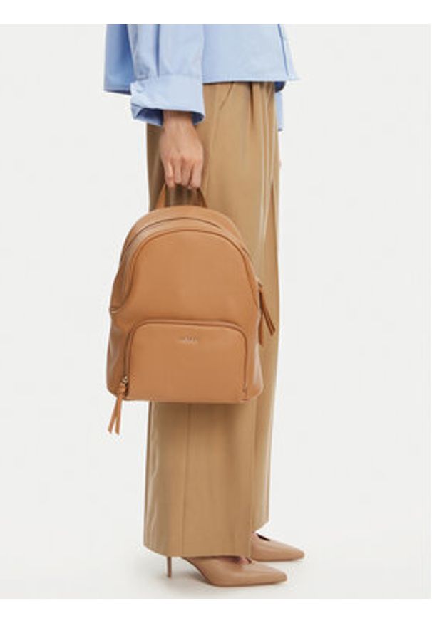 Lasocki Plecak C-LSK-L-003-08 Beżowy. Kolor: beżowy. Materiał: syntetyk, materiał