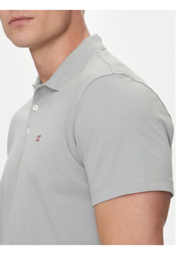 Napapijri Polo Ealis NP0A4H8B Szary Regular Fit. Typ kołnierza: polo. Kolor: szary. Materiał: bawełna