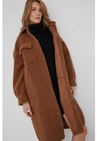 Answear Lab Płaszcz kolor brązowy przejściowy oversize. Kolor: brązowy. Materiał: tkanina. Wzór: gładki. Styl: wakacyjny #6