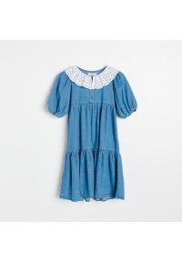 Reserved - Denimowa sukienka z kołnierzykiem - Niebieski. Kolor: niebieski