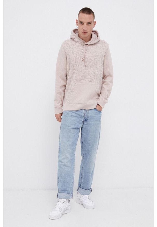 Levi's® - Levi's Bluza bawełniana męska kolor różowy z kapturem wzorzysta. Okazja: na spotkanie biznesowe. Typ kołnierza: kaptur. Kolor: różowy. Materiał: bawełna. Styl: biznesowy