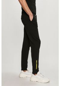Karl Lagerfeld - Spodnie. Kolor: czarny. Materiał: bawełna, poliester, materiał, dzianina. Wzór: nadruk #6