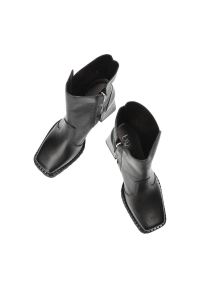 Czarne Botki Exquisite Modne Skórzane Buty Na Obcasie. Kolor: czarny. Materiał: skóra. Szerokość cholewki: normalna. Obcas: na obcasie. Wysokość obcasa: średni #3