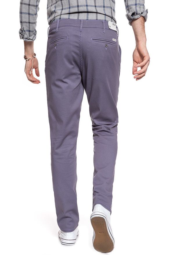 Wrangler - WRANGLER SPODNIE MĘSKIE CHINO CADET PURPLE W16LR333P 112127316. Materiał: materiał