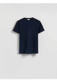 Reserved - Strukturalny t-shirt slim - granatowy. Kolor: niebieski. Materiał: bawełna, dzianina