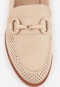 Renee - Beżowe Mokasyny Vices z Perforacją z Wkładką ze Skóry Naturalnej Felithria. Okazja: na co dzień. Kolor: beżowy. Materiał: skóra. Wzór: aplikacja. Obcas: na obcasie. Styl: casual, klasyczny, elegancki. Wysokość obcasa: niski #6