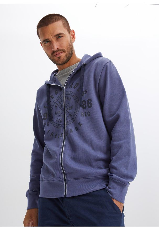 bonprix - Bluza rozpinana z kapturem, w wygodnym fasonie. Typ kołnierza: kaptur. Kolor: niebieski. Wzór: nadruk