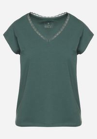 Born2be - Ciemnozielony Bawełniany T-shirt z Koronką przy Dekolcie Ralettia. Okazja: na co dzień. Kolor: zielony. Materiał: bawełna, koronka. Wzór: koronka. Styl: casual #4