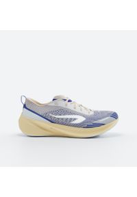 KIPRUN - Buty do biegania damskie Kiprun Cushion 500. Kolor: biały, wielokolorowy, beżowy. Szerokość cholewki: normalna