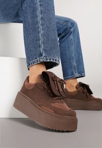 Born2be - Brązowe Sneakersy na Grubej Podeszwie z Wywiniętym Językiem i Kokardą Ellisare. Okazja: na co dzień. Kolor: brązowy. Materiał: jeans #4