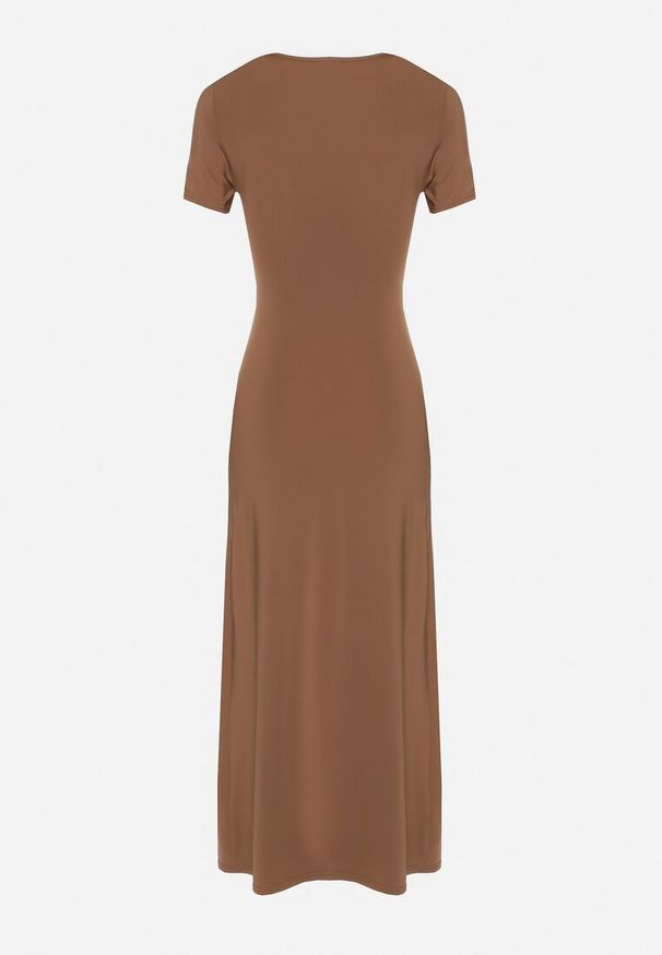 Born2be - Brązowa Sukienka o Dopasowanym Fasonie z Lekkimi Marszczeniami Aporea. Okazja: na co dzień. Kolor: brązowy. Długość rękawa: krótki rękaw. Sezon: wiosna, lato. Typ sukienki: sportowe, dopasowane. Styl: sportowy, casual, elegancki