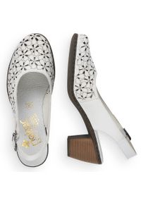 Sandały skórzane damskie pełne białe Rieker 40981-80. Kolor: biały. Materiał: skóra #10