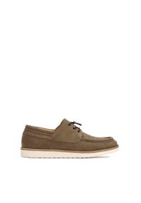 Kazar - Khaki półbuty męskie w żeglaskim stylu. Kolor: zielony. Materiał: zamsz #1