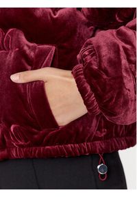 Juicy Couture Kurtka zimowa Madeline JCWI221035 Bordowy Relaxed Fit. Kolor: czerwony. Materiał: syntetyk. Sezon: zima