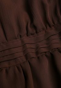 Renee - Brązowa Sukienka z Siateczki o Rozkloszowanym Kroju z Bufiastymi Rękawami Aziva. Okazja: na co dzień. Kolor: brązowy. Materiał: skóra. Typ sukienki: rozkloszowane, proste. Styl: casual #6