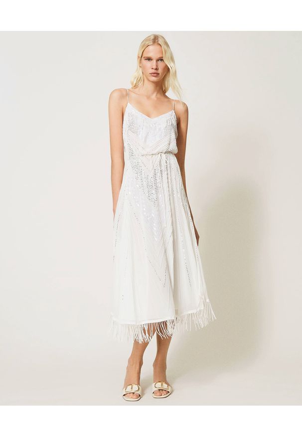 TwinSet - TWINSET - Biała sukienka z koralikami. Kolor: biały. Długość rękawa: na ramiączkach. Wzór: aplikacja, haft. Styl: elegancki. Długość: maxi