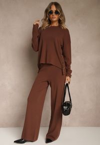 Renee - Brązowy Komplet z Dzianiny z Wiskozą Spodnie Wide Leg i Sweter ze Zdobieniami Miomea. Kolor: brązowy. Materiał: wiskoza, dzianina. Wzór: aplikacja