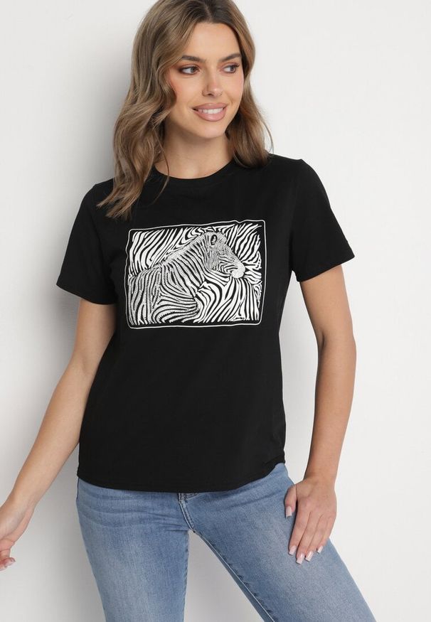 Born2be - Czarny T-shirt z Bawełny o Kroju Oversize z Nadrukiem z Zebrą Naliviel. Okazja: na co dzień. Kolor: czarny. Materiał: bawełna. Wzór: motyw zwierzęcy, nadruk. Styl: klasyczny, casual, elegancki