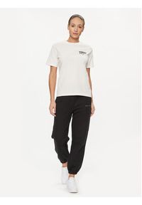 Tommy Jeans T-Shirt New Varsity DW0DW16446 Biały Relaxed Fit. Kolor: biały. Materiał: bawełna #10