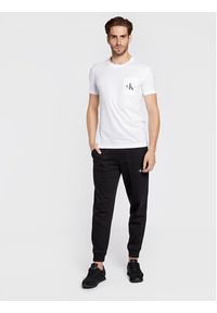 Calvin Klein Jeans T-Shirt J30J320936 Biały Slim Fit. Kolor: biały. Materiał: bawełna #5