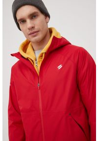 Superdry kurtka kolor czerwony przejściowa oversize. Typ kołnierza: kaptur. Kolor: czerwony. Długość rękawa: raglanowy rękaw. Długość: długie #4