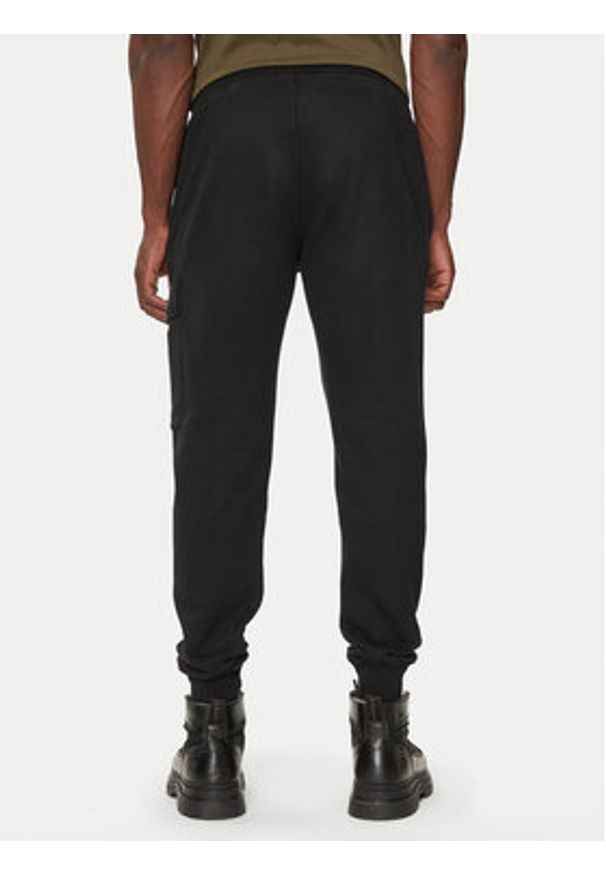 C.P. Company Spodnie dresowe RFCMSP720A006372G Czarny Regular Fit. Kolor: czarny. Materiał: bawełna