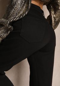 Renee - Czarne Jeansy Mom Fit z Bawełną High Waist Wessemi. Okazja: na co dzień, na spotkanie biznesowe. Stan: podwyższony. Kolor: czarny. Wzór: aplikacja. Styl: biznesowy, elegancki, casual #3