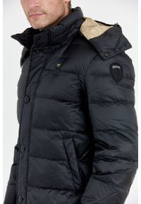Blauer USA - BLAUER Czarna długa puchowa kurtka męska GUS z odpinanym kapturem. Kolor: czarny. Materiał: puch. Długość: długie