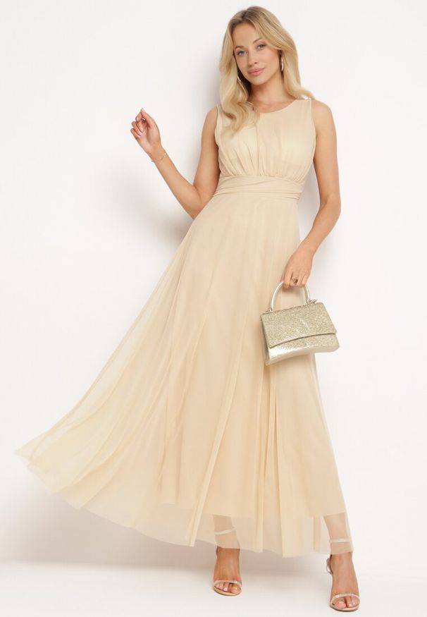 Born2be - Beżowa Sukienka Koktajlowa z Tiulowym Dołem Elasoria. Kolor: beżowy. Materiał: tiul. Styl: wizytowy