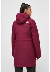 The North Face kurtka puchowa damska kolor bordowy zimowa. Okazja: na co dzień. Kolor: czerwony. Materiał: puch. Sezon: zima. Styl: casual #4