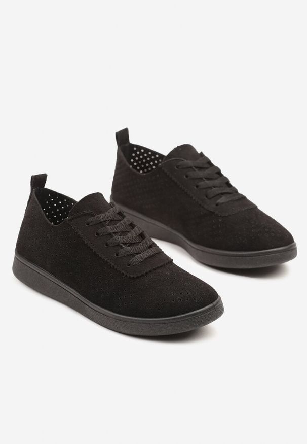 Born2be - Czarne Sneakersy Ażurowe Sznurowane Telalina. Okazja: na co dzień. Kolor: czarny. Wzór: ażurowy