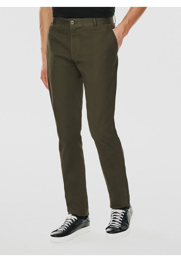 Pako Lorente - PAKO LORENTE – Gładkie spodnie męskie w kolorze zielonym. Kolor: zielony. Materiał: bawełna, elastan. Wzór: gładki. Styl: klasyczny