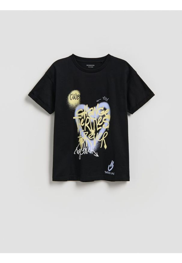 Reserved - T-shirt z nadrukiem - czarny. Kolor: czarny. Materiał: bawełna. Wzór: nadruk