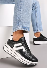 Renee - Czarne Sneakersy Sznurowane na Platformie Macelynn. Kolor: czarny. Obcas: na platformie #1
