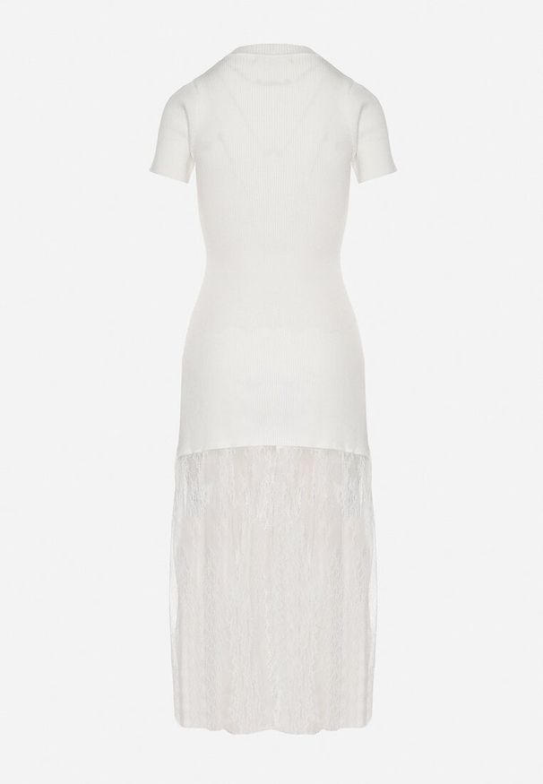 Born2be - Biała Prążkowana Sukienka z Koronkowym Dołem Vilzedi. Kolor: biały. Materiał: koronka, prążkowany. Typ sukienki: proste. Styl: glamour, elegancki