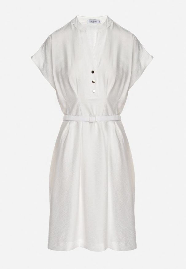 Born2be - Biała Sukienka z Wiskozy o Rozkloszowanym Kroju z Paskiem Sepina. Okazja: na co dzień. Typ kołnierza: dekolt w serek. Kolor: biały. Materiał: wiskoza. Długość rękawa: krótki rękaw. Wzór: aplikacja. Sezon: lato. Styl: casual, elegancki, klasyczny