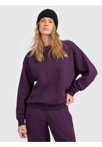4f - 4F Bluza dresowa nierozpinana bez kaptura damska - fioletowa S. Okazja: na co dzień, na spacer. Typ kołnierza: bez kaptura. Kolor: fioletowy. Materiał: dresówka. Styl: casual. Sport: fitness, turystyka piesza #1