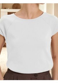 Sinsay - Koszulka z krótkim rękawem - biały. Kolor: biały. Długość rękawa: krótki rękaw. Długość: krótkie