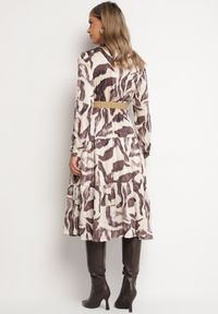 Born2be - Beżowo-Brązowa Kopertowa Sukienka w Abstrakcyjny Wzór z Gumką w Talii i Paskiem Zinnitaria. Okazja: na co dzień. Kolor: beżowy. Materiał: jeans. Typ sukienki: kopertowe. Styl: casual, klasyczny #3
